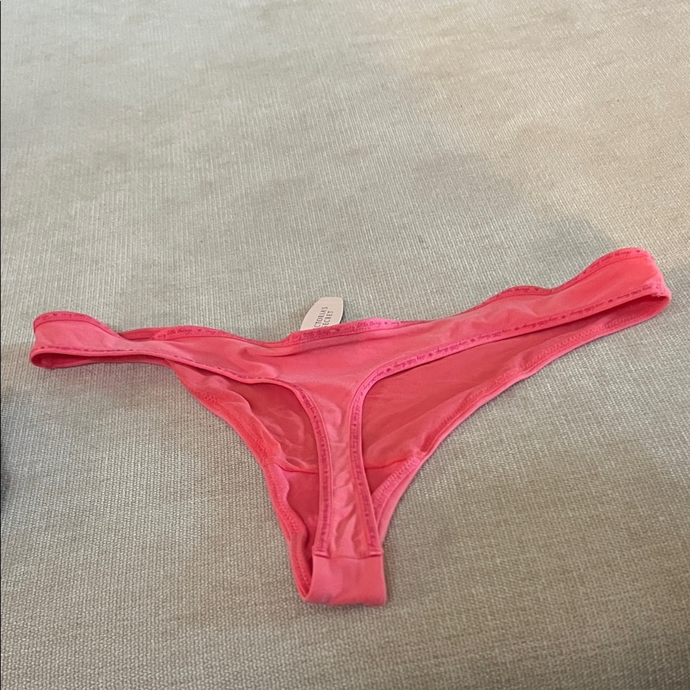 Pink Bottoms - Picture 3 of 5